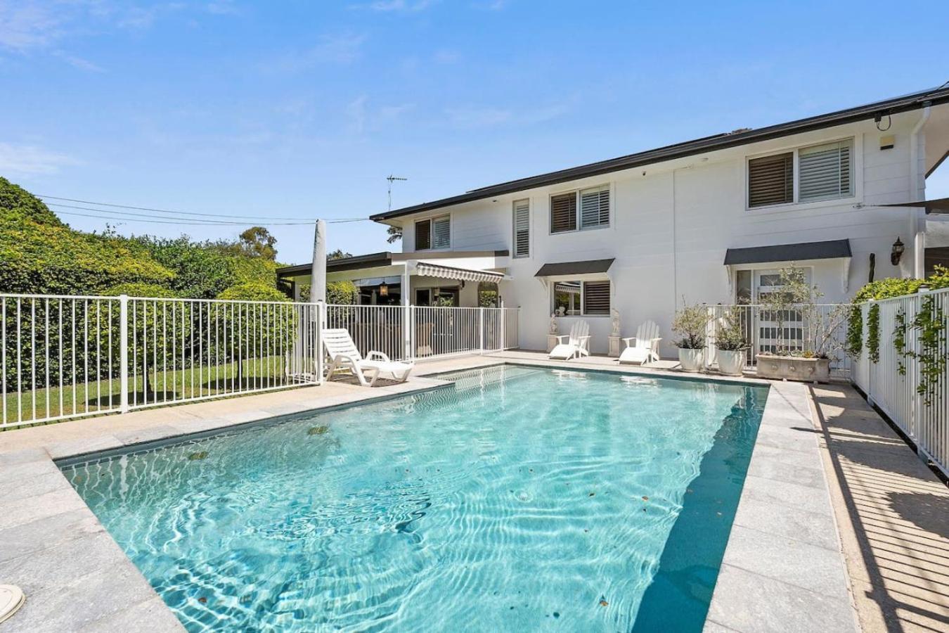 Sunbird Family Getaway - Sleeps Holiday home