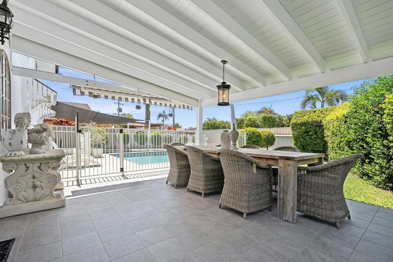 Sunbird Family Getaway - Sleeps Holiday home Gold Coast